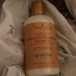 SheaMoisture Manuka Honey & Mafura Oil Intensive Shampoo